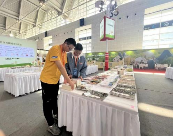 青春在服務中閃光——電子信息與自動化學院志愿者助力第82屆中國教育裝備展示會